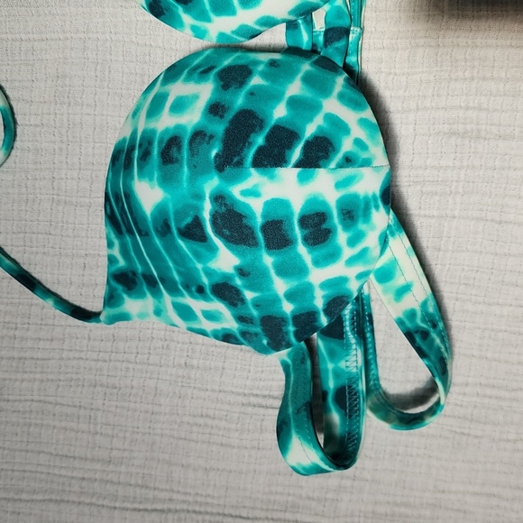 Pink Victoria's Secret Swim Top Size: S - Picture 2 of 16